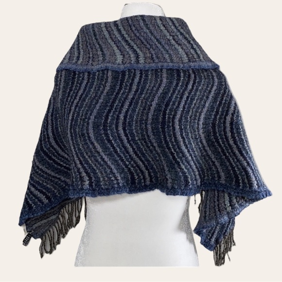 Gerard Darel Wool Scarf Shawl Short Wavy Blue Ruffled - Picture 5 of 14